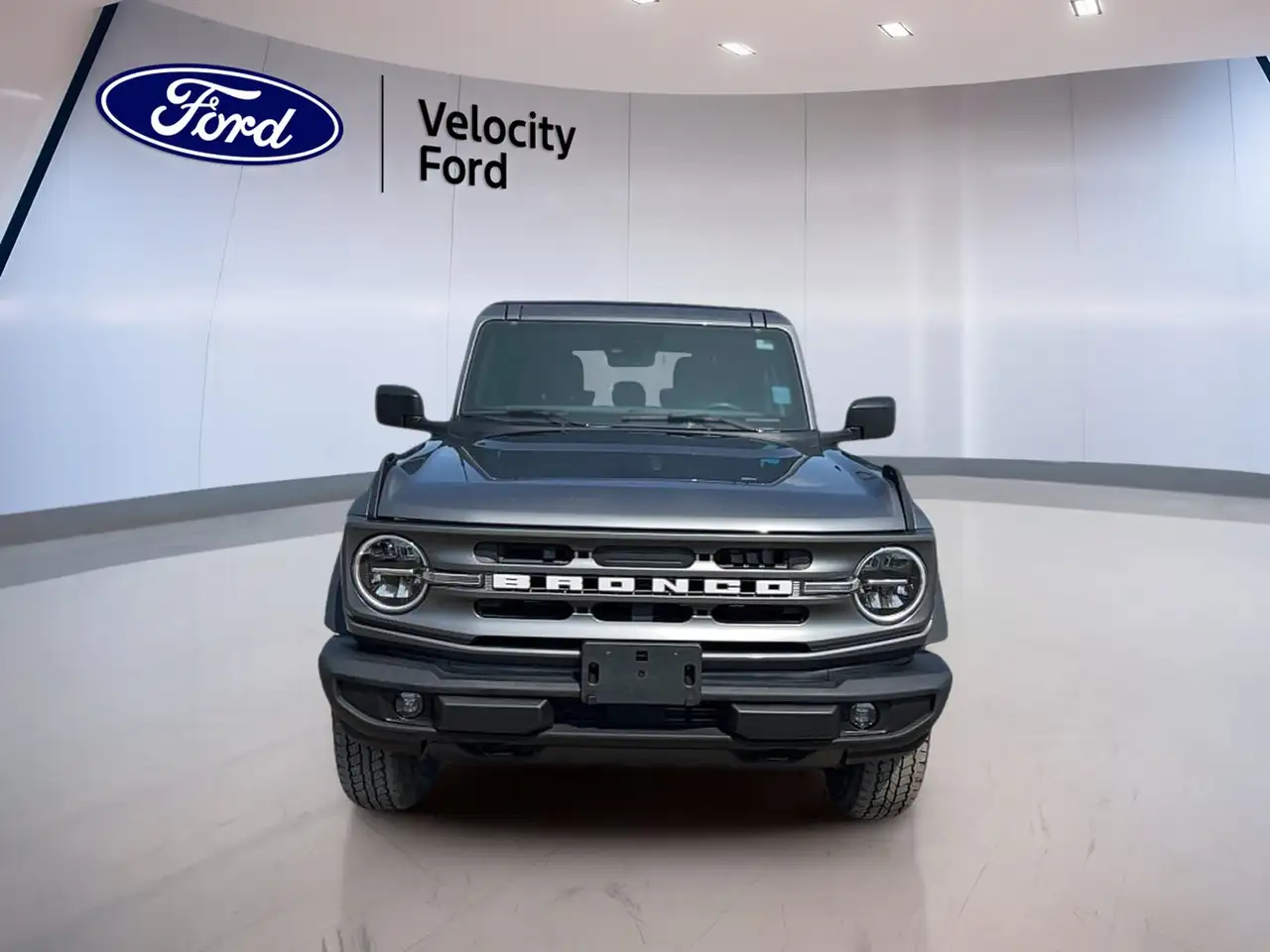 Ford Bronco - Image 2