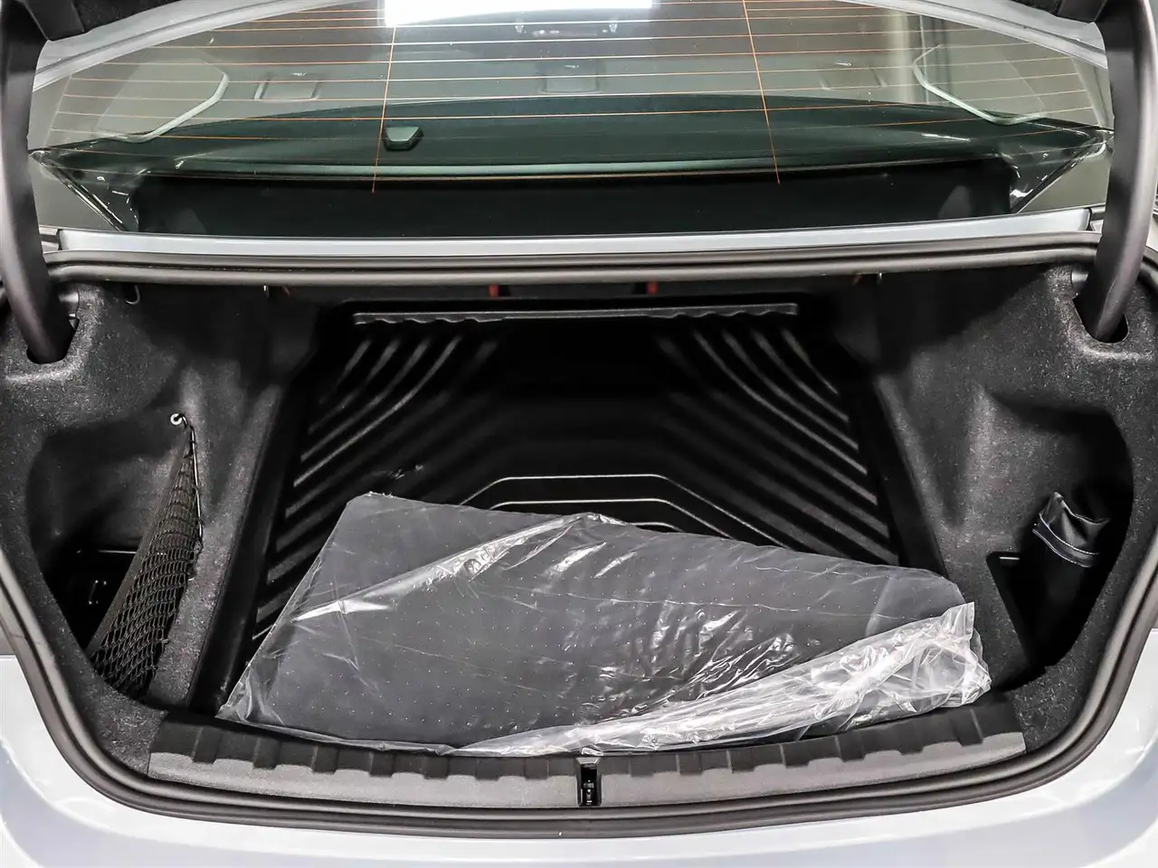 BMW 3 Series - Image 19