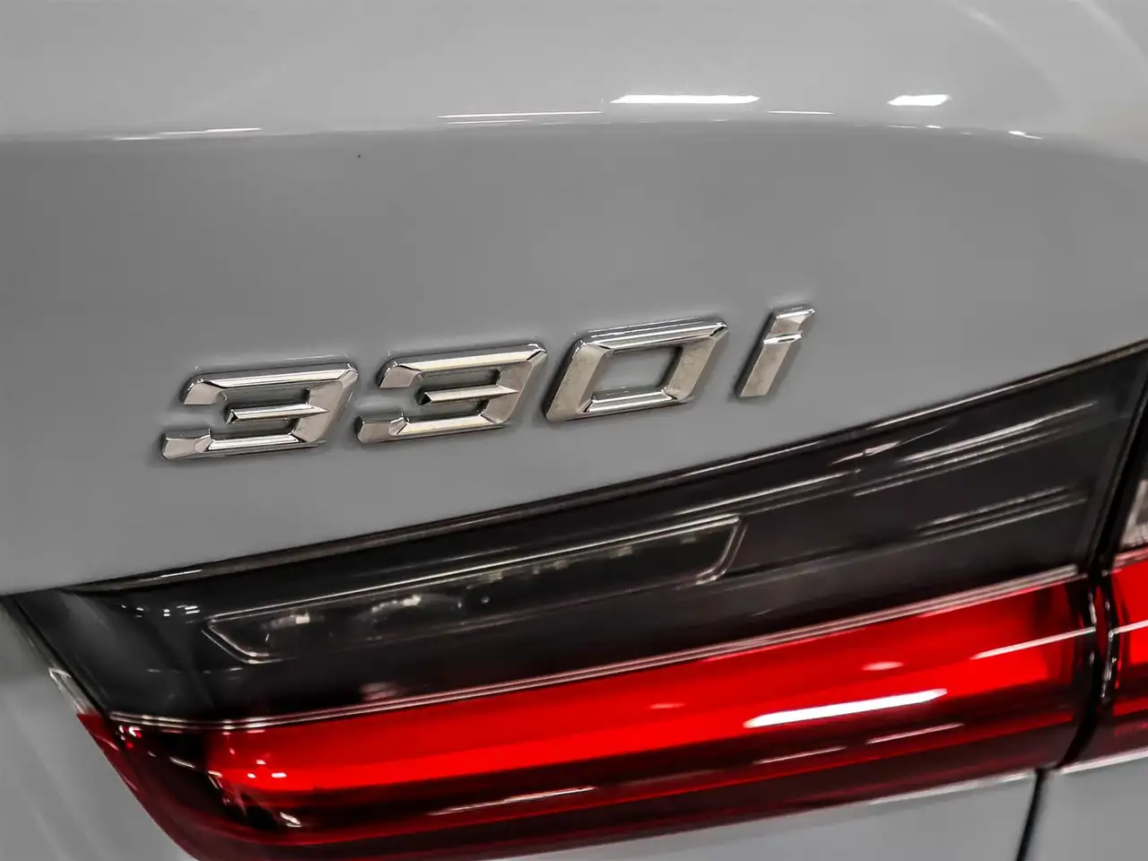 BMW 3 Series - Image 21