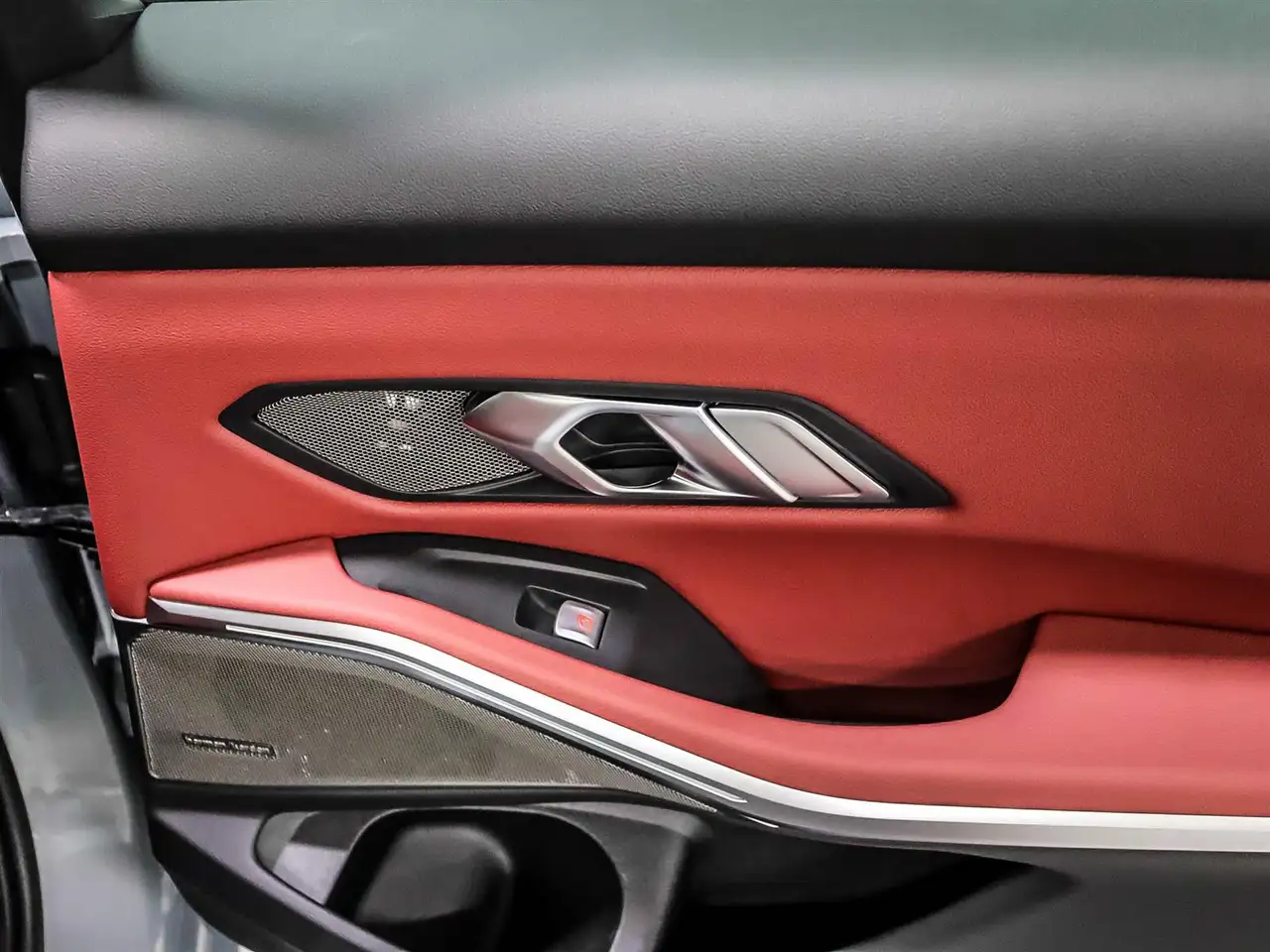 BMW 3 Series - Image 16