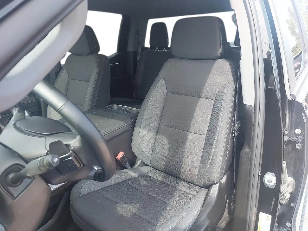 Chevrolet Silverado 1500 - Image 9