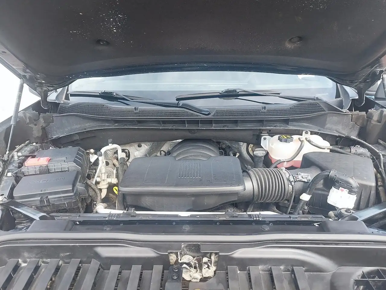 Chevrolet Silverado 1500 - Image 8