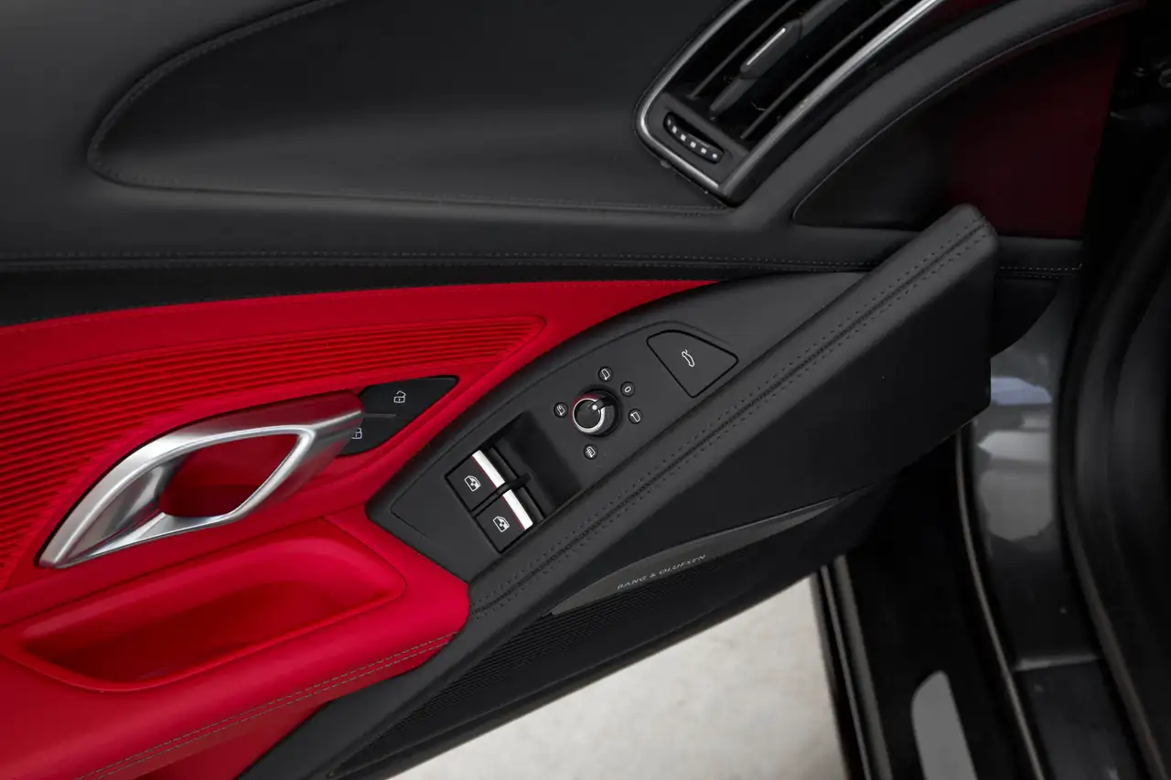Audi R8 - Image 27