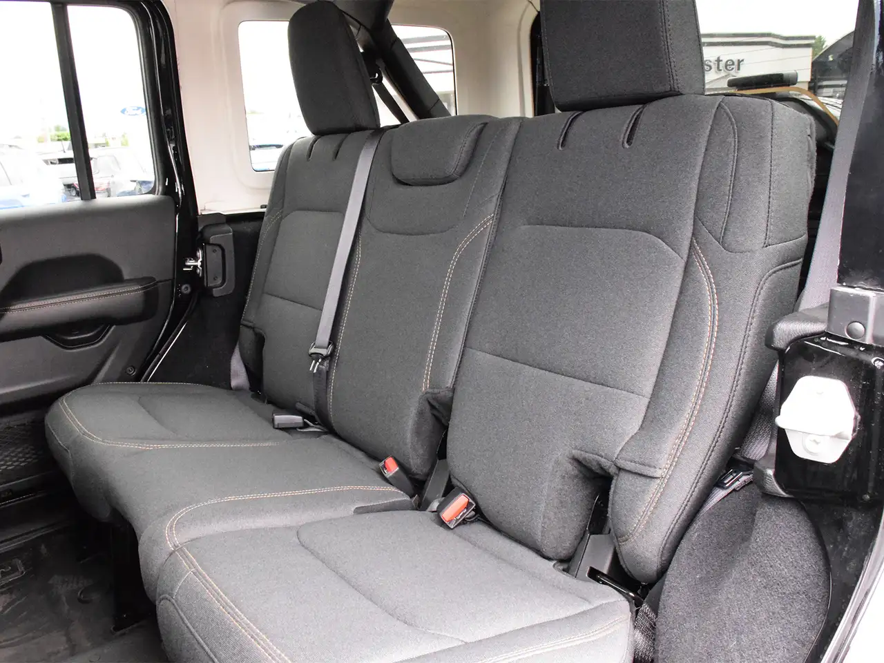 Jeep Wrangler - Image 20