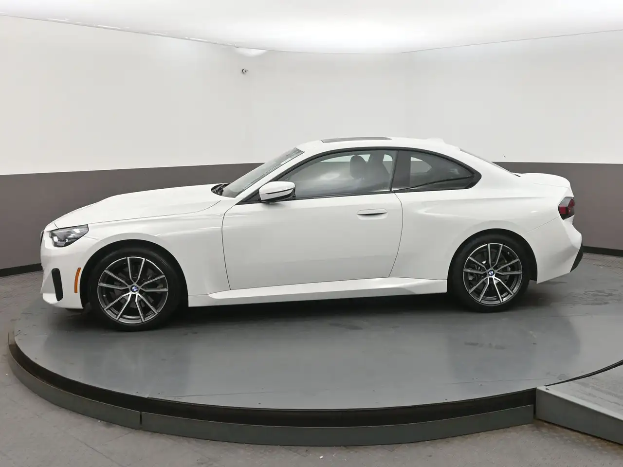 BMW 2 Series - Image 30