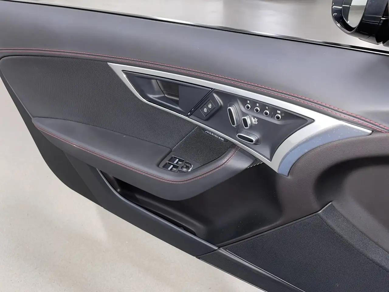 Jaguar F-Type - Image 21