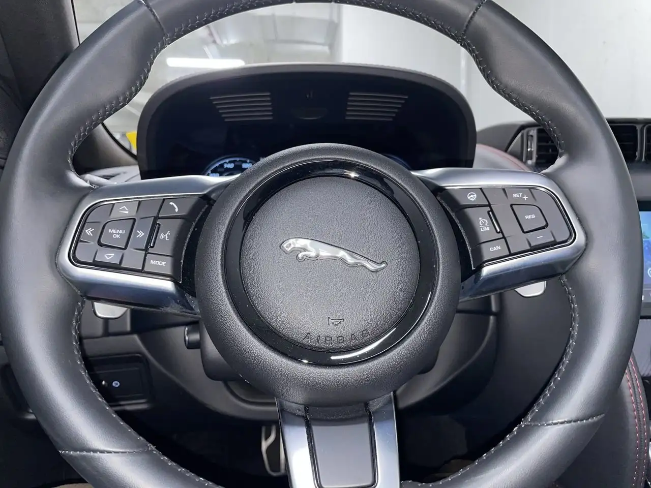Jaguar F-Type - Image 22
