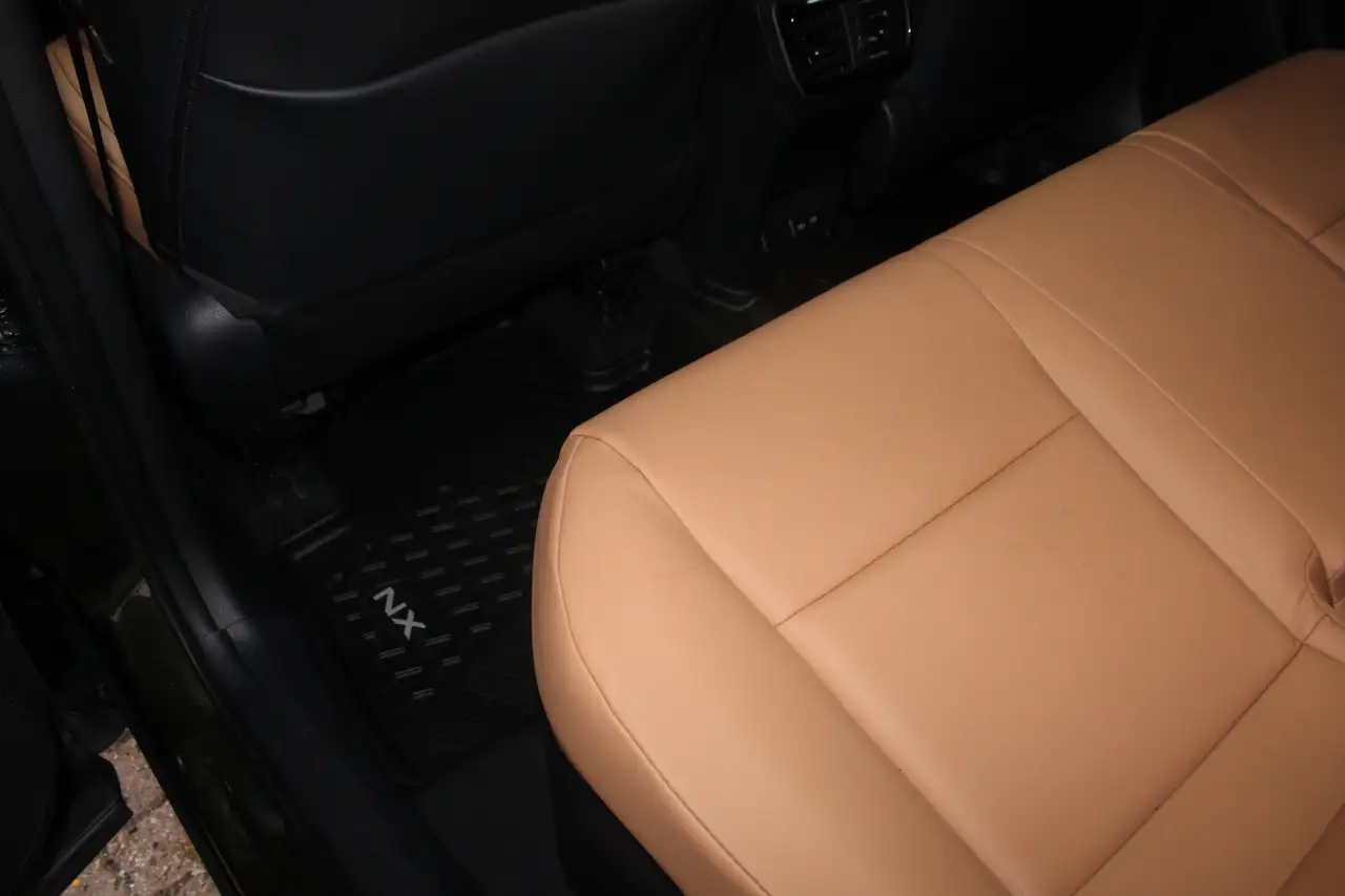 Lexus NX - Image 12