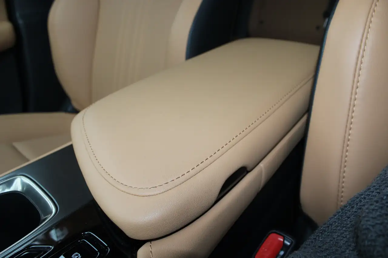 Lexus NX - Image 42