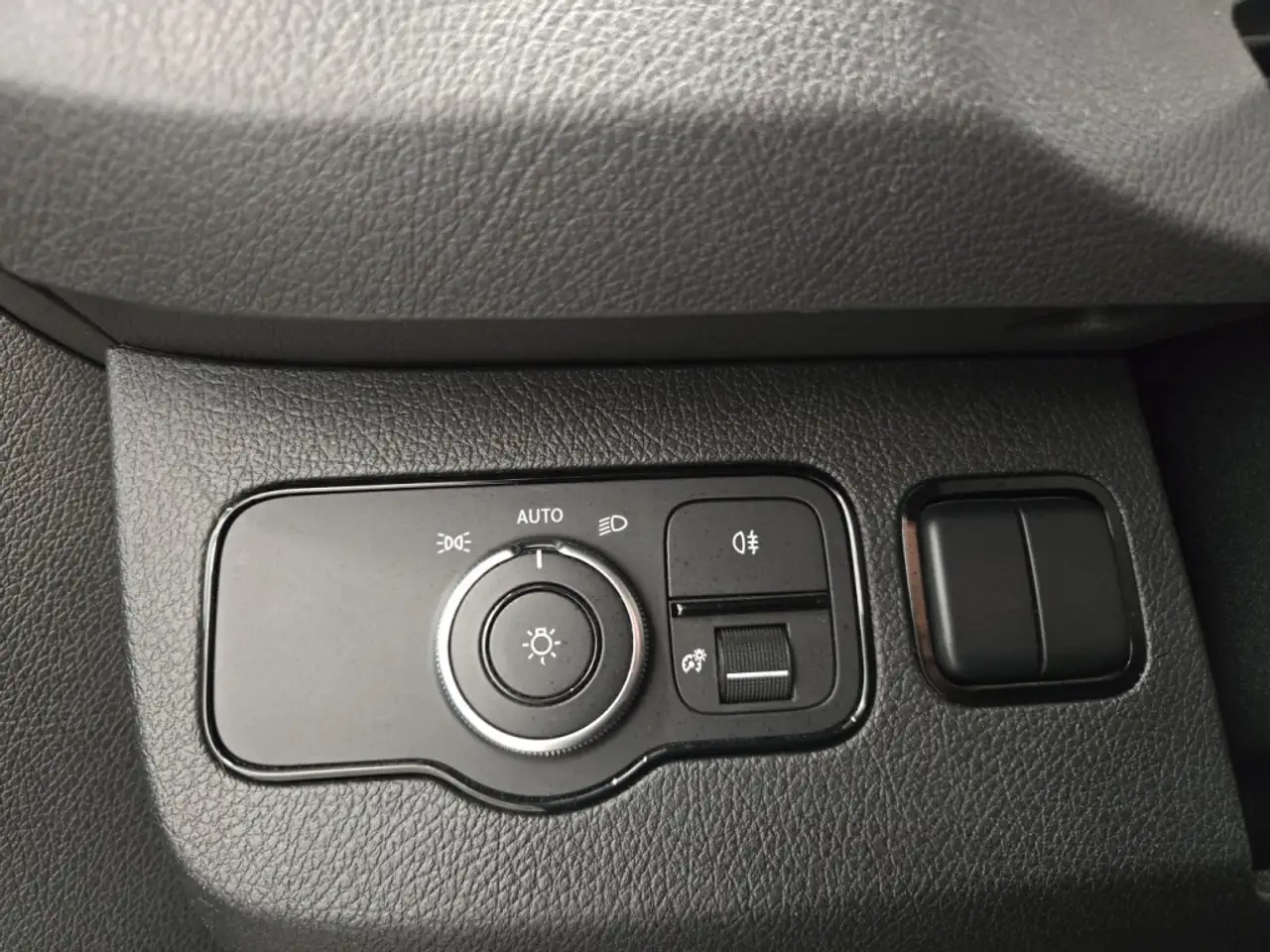 Mercedes-Benz Sprinter - Image 22