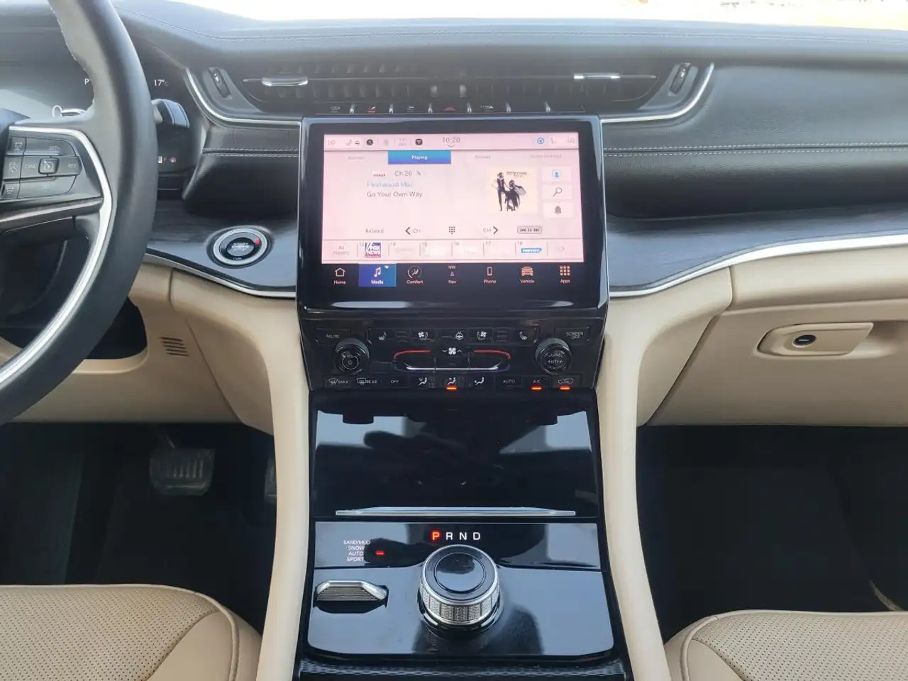Jeep Grand Cherokee - Image 25