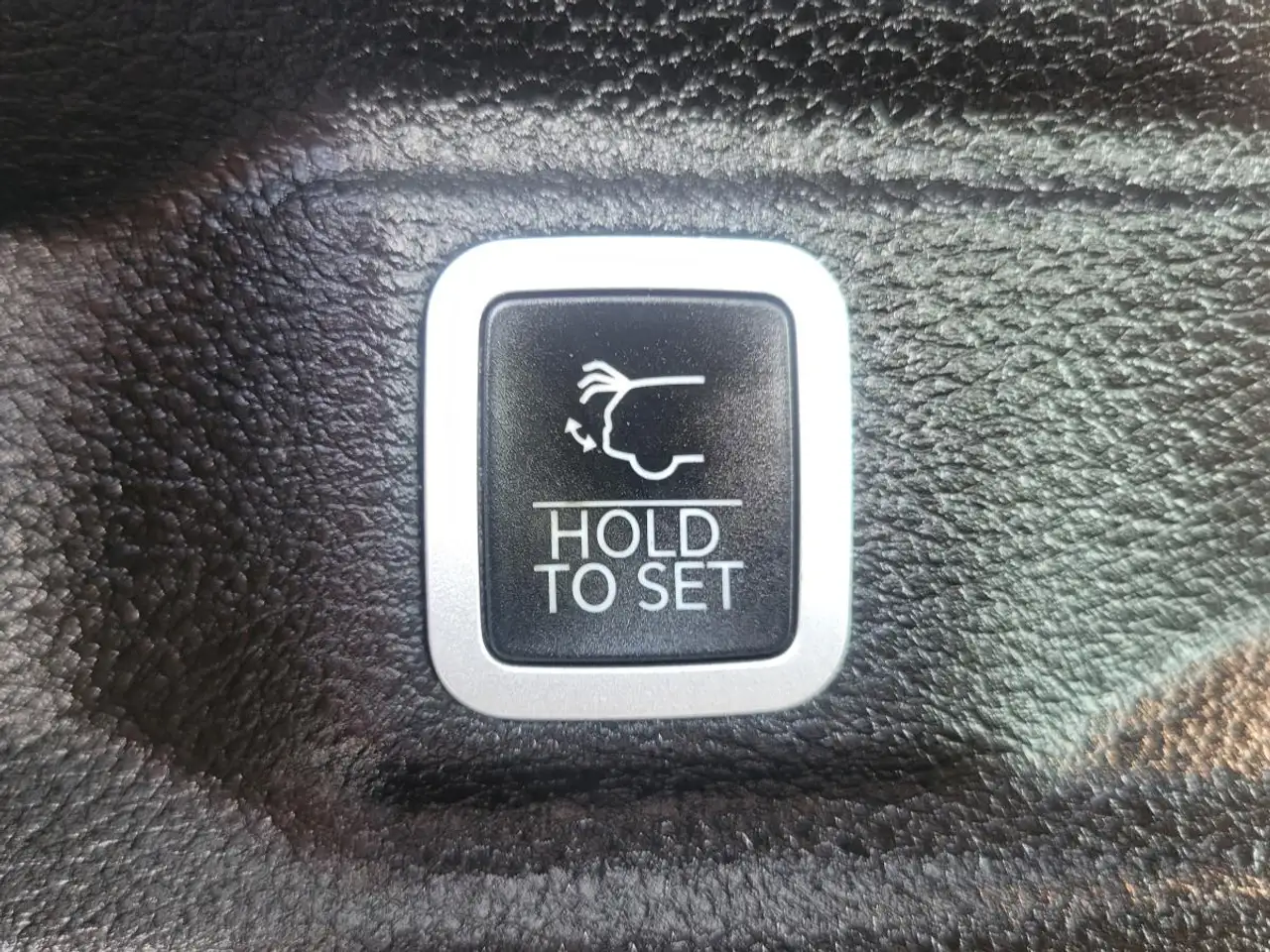 Jeep Grand Cherokee - Image 21