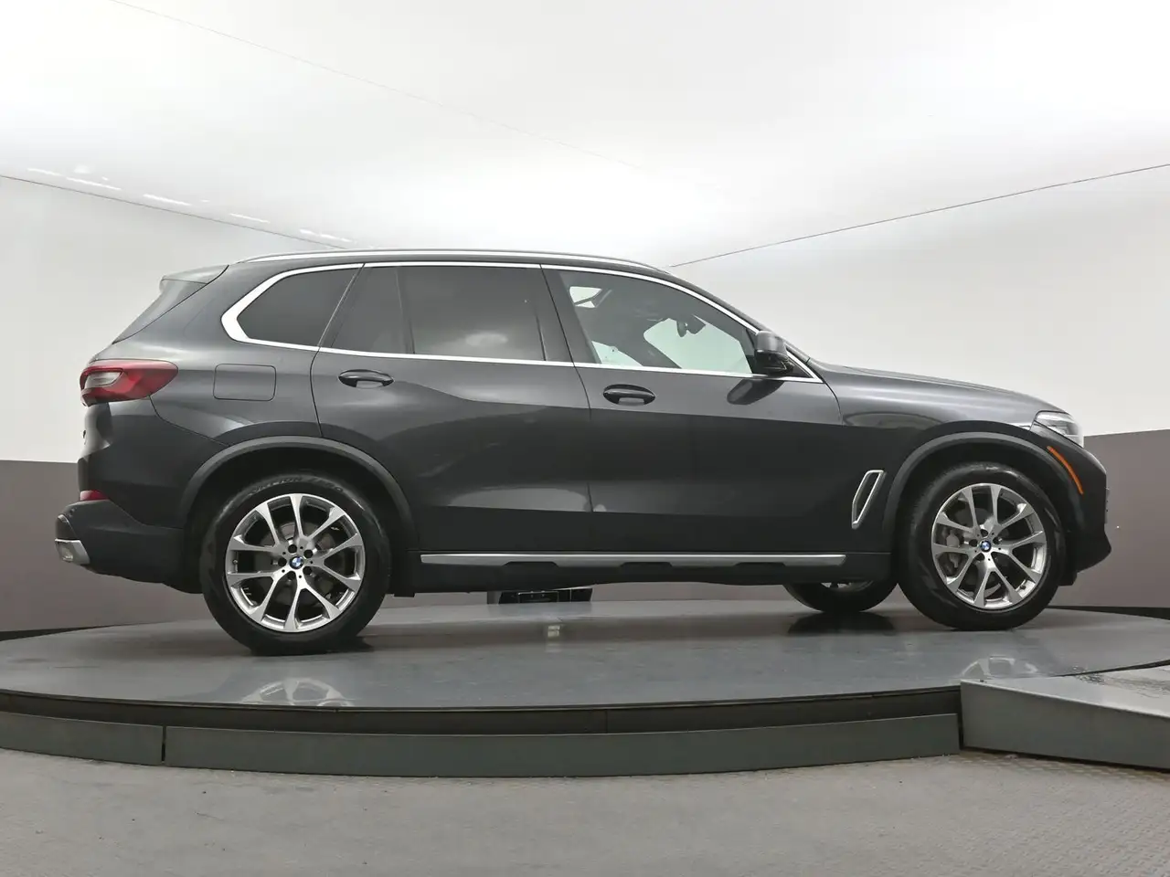 BMW X5 - Image 42