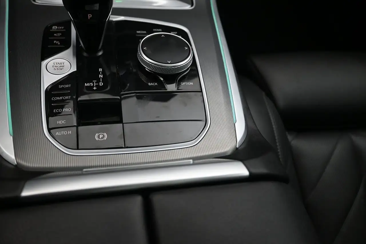 BMW X5 - Image 12