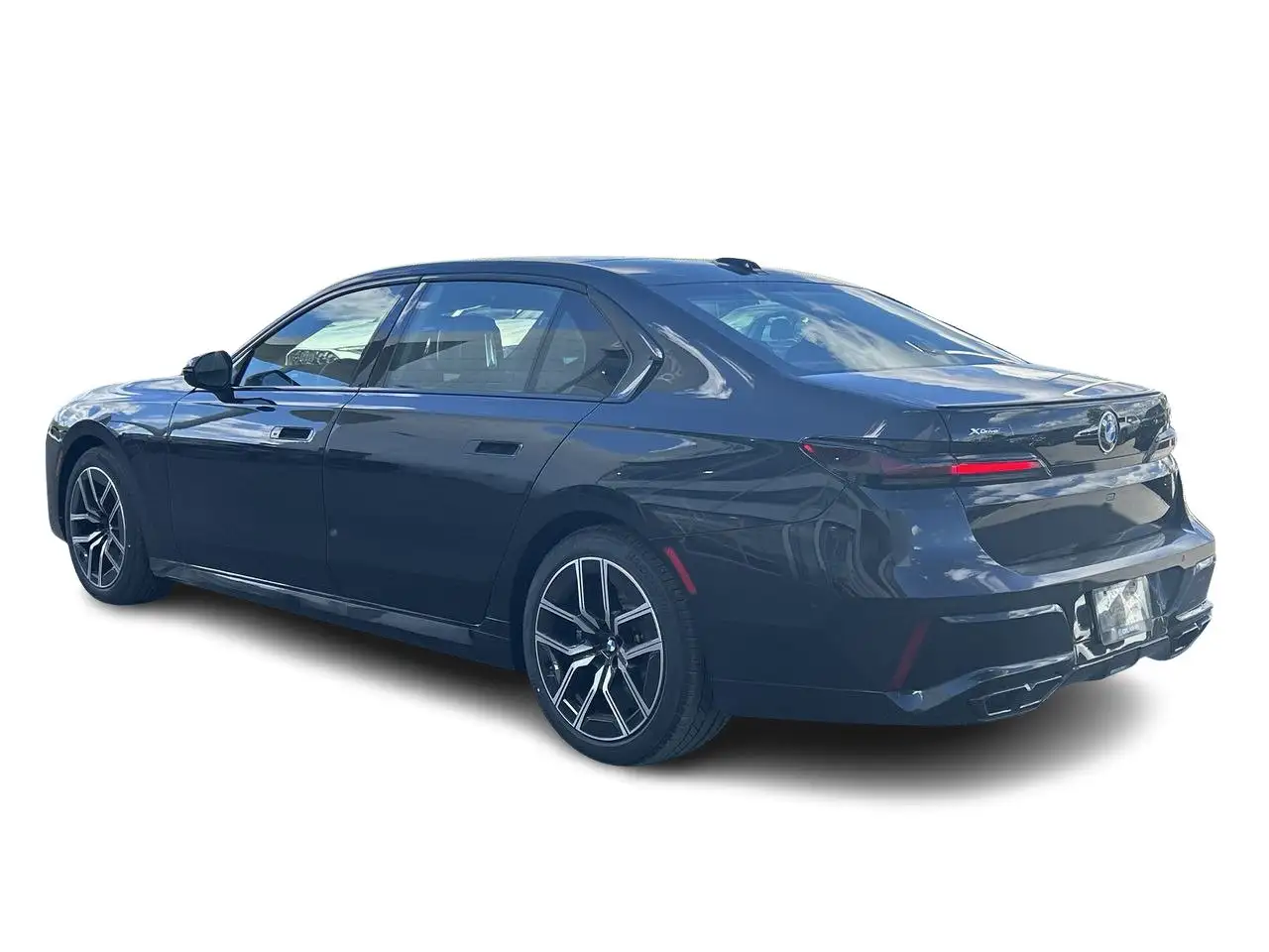 BMW 7 Series - Image 10