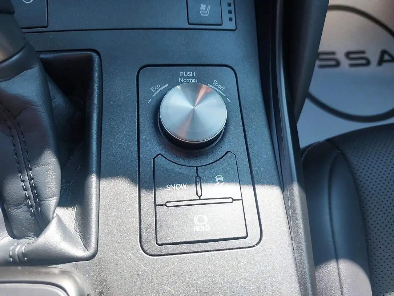 Lexus IS - Image 16