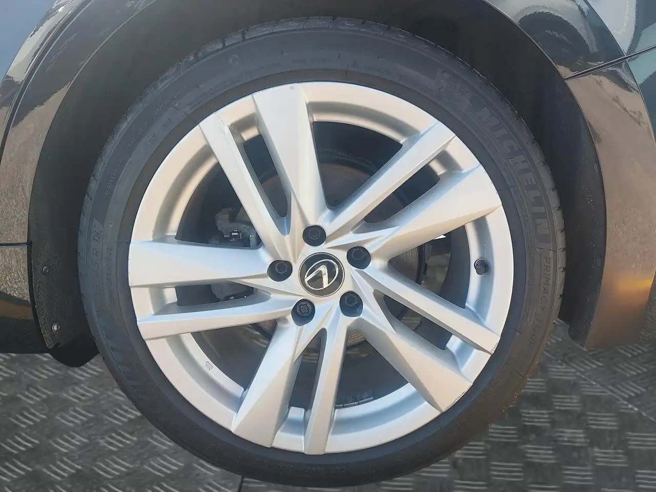 Lexus IS - Image 7