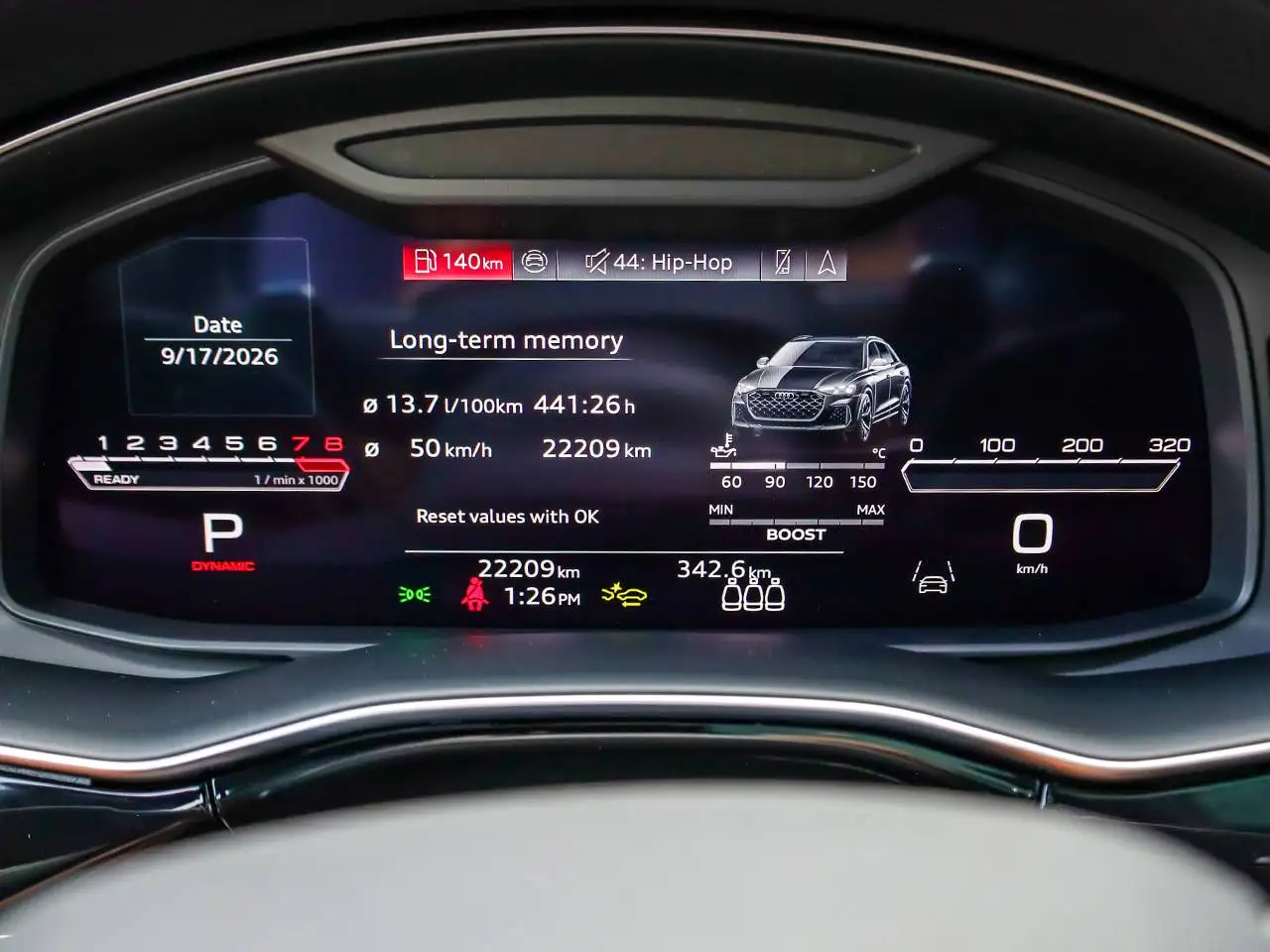 Audi RS Q8 - Image 21
