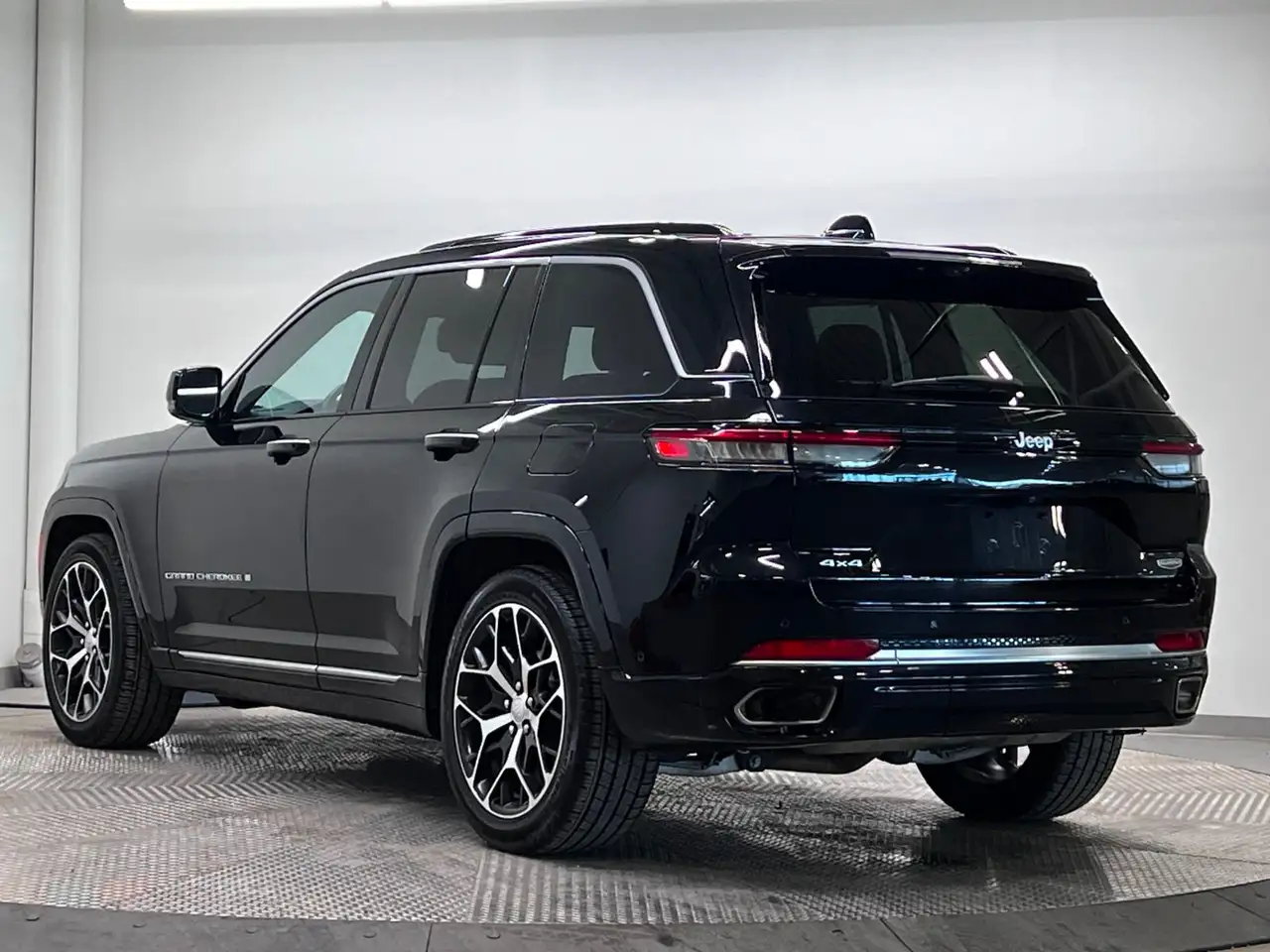 Jeep Grand Cherokee - Image 3