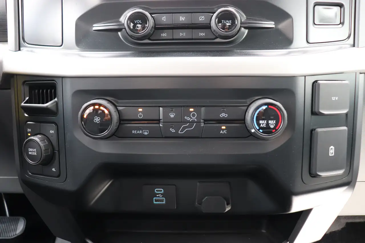 Ford F-150 - Image 17