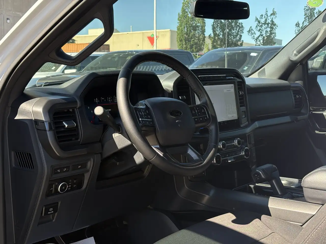Ford F-150 - Image 13