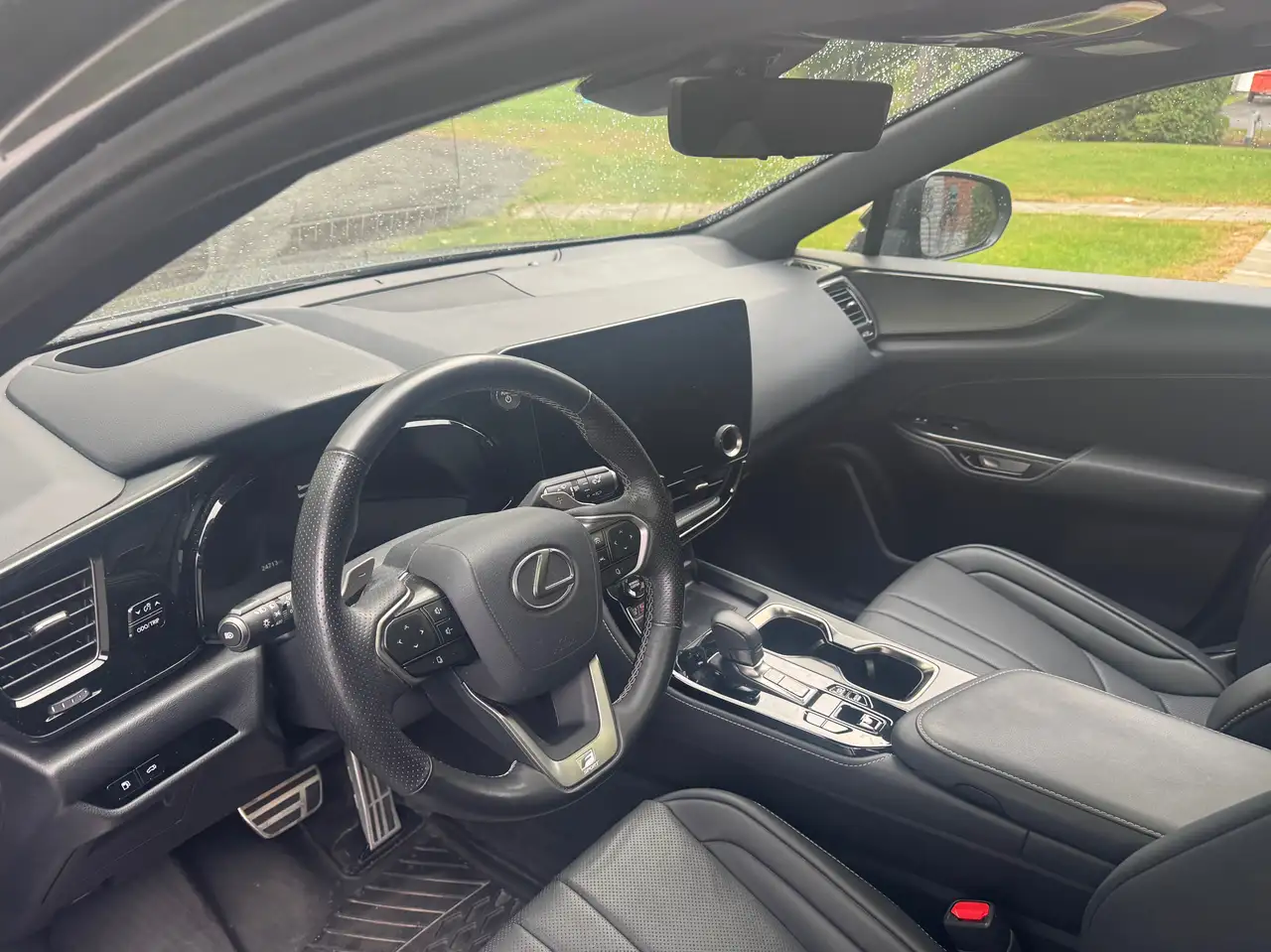 Lexus NX 450h+ - Image 5