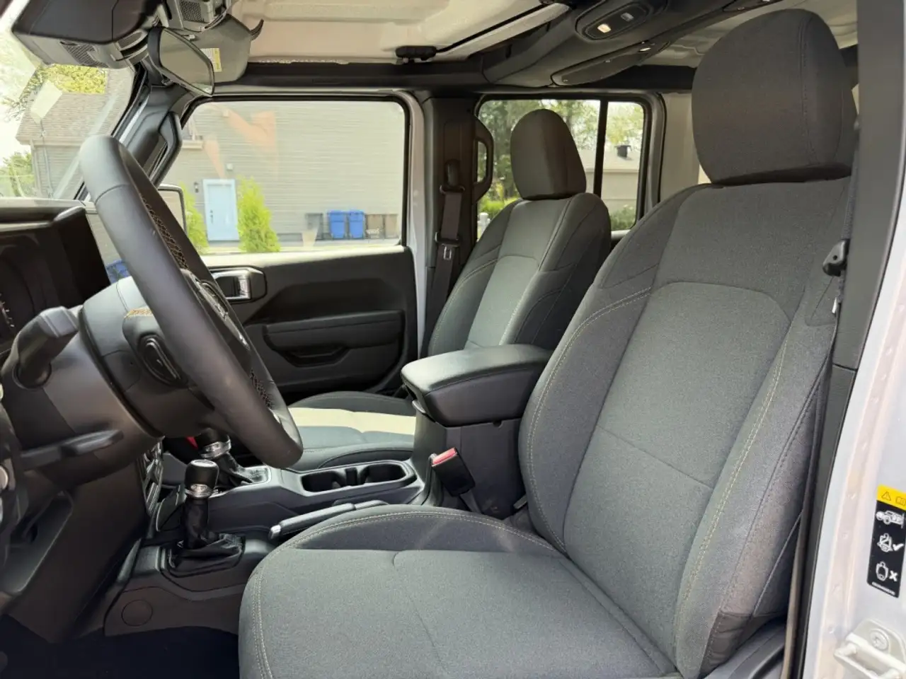 Jeep Wrangler - Image 11