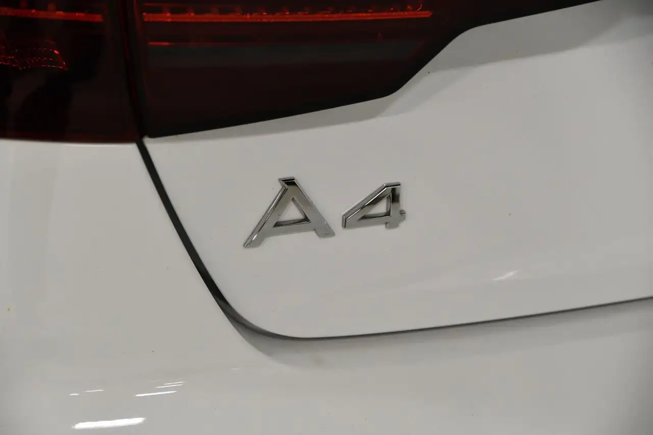 Audi A4 - Image 8