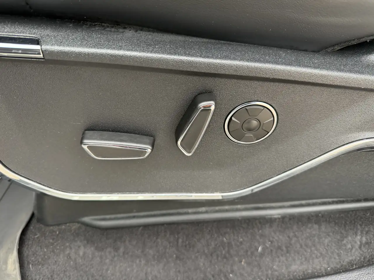 Ford F-150 - Image 12