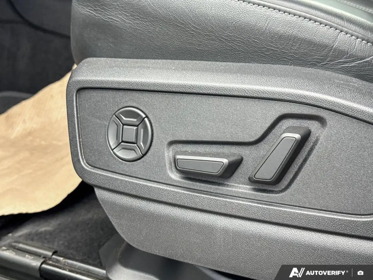 Audi Q5 - Image 15