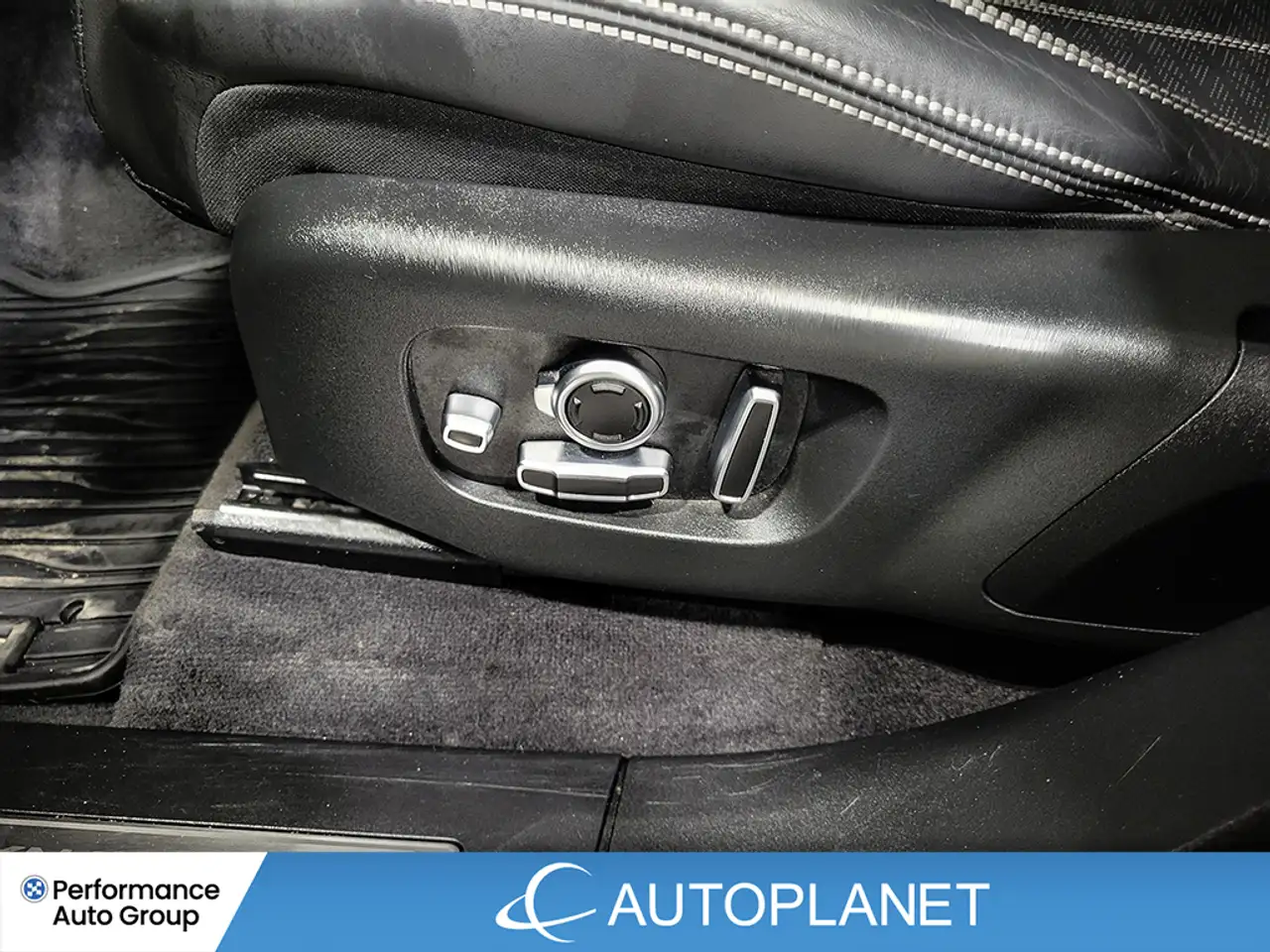 Land Rover Range Rover Velar - Image 18