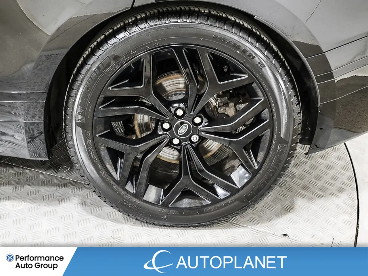 Land Rover Range Rover Velar - Image 12