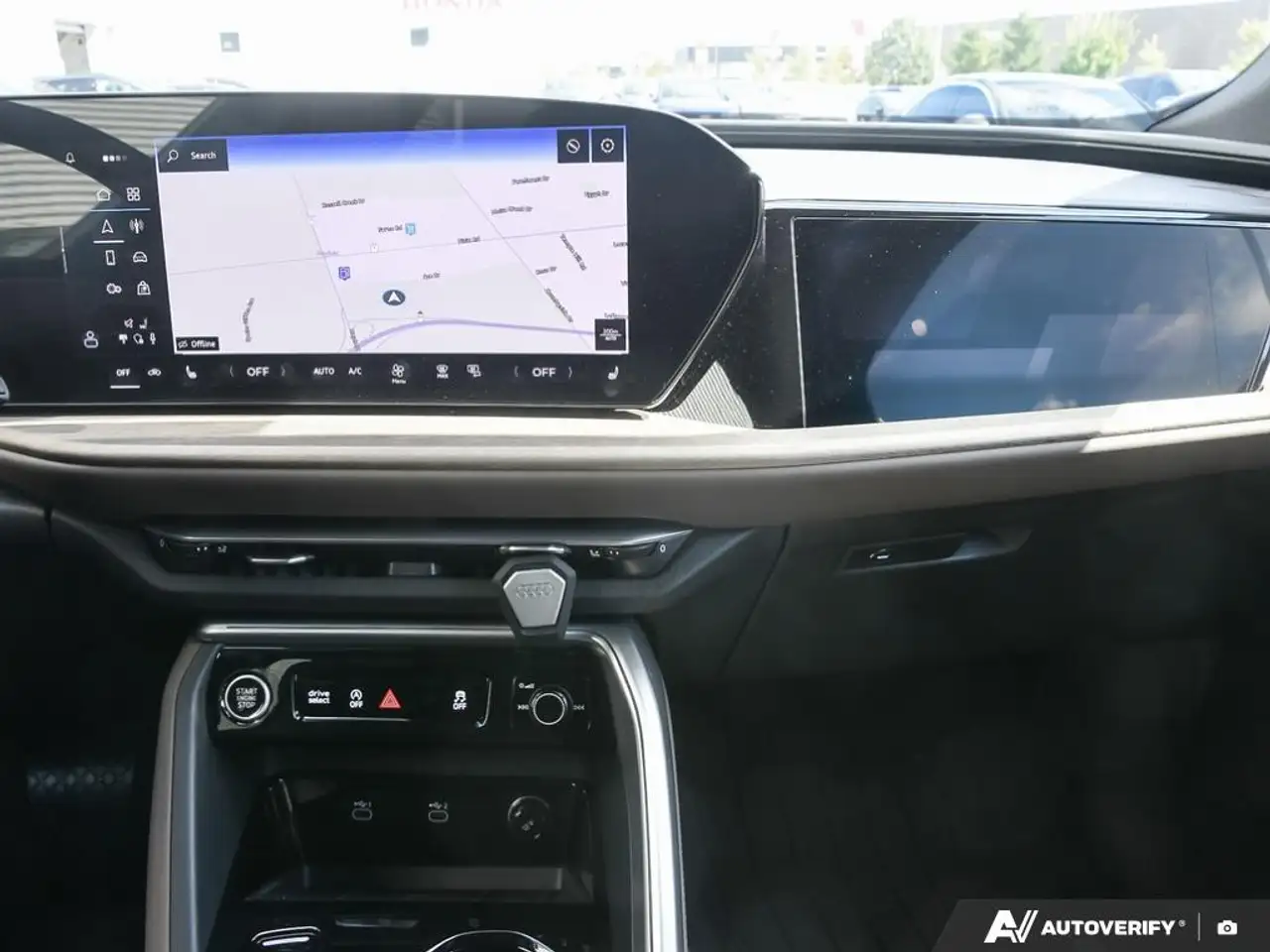Audi Q5 - Image 12