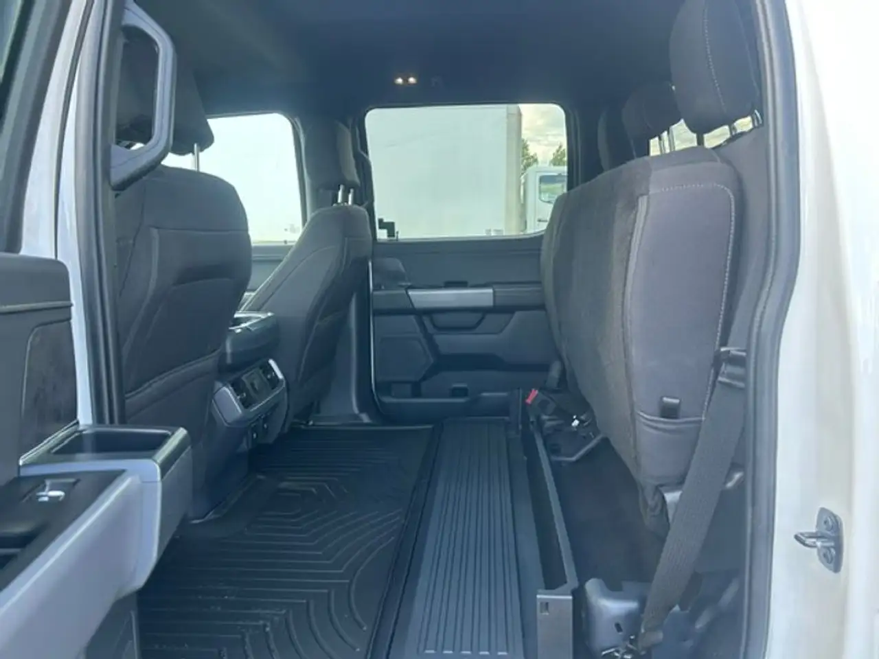 Ford F-150 - Image 19
