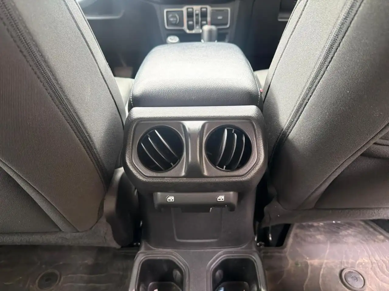 Jeep Wrangler - Image 25