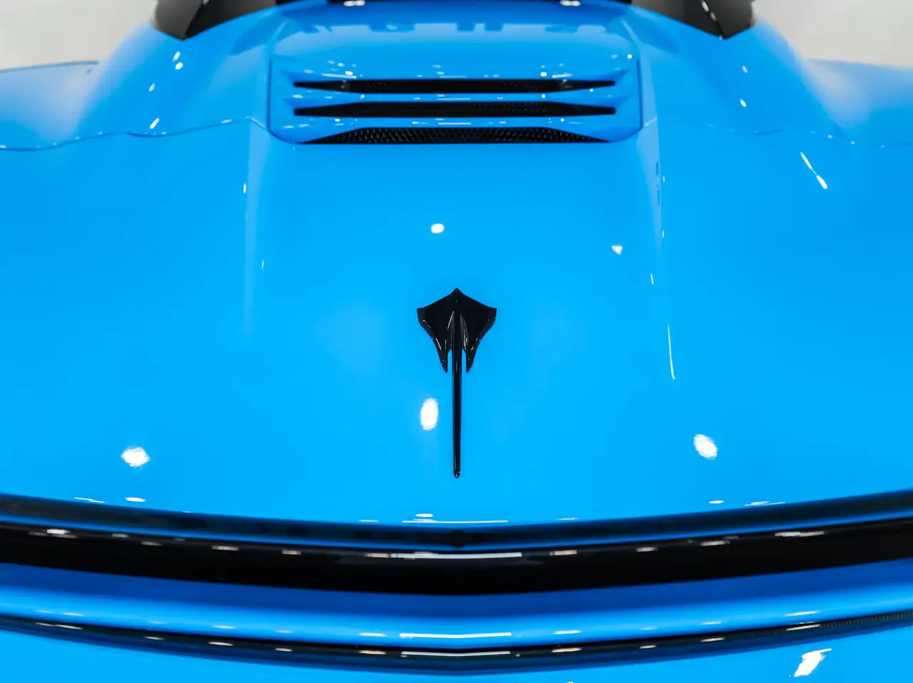 Chevrolet Corvette - Image 18