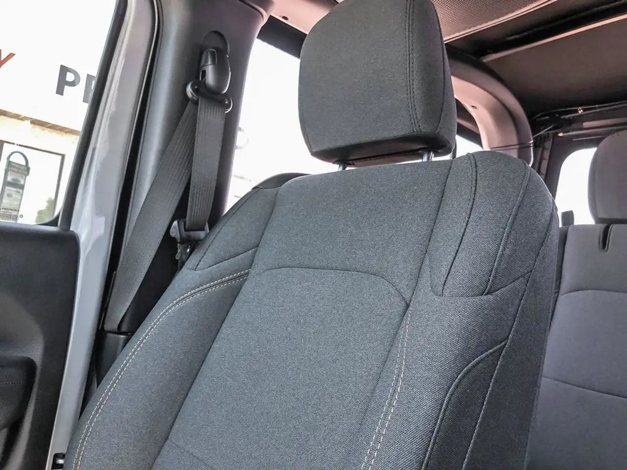 Jeep Wrangler - Image 22