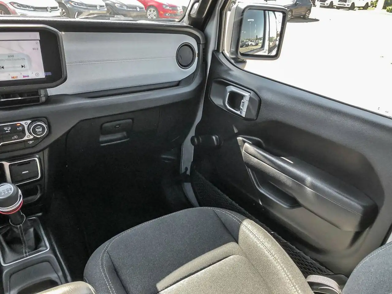Jeep Wrangler - Image 27