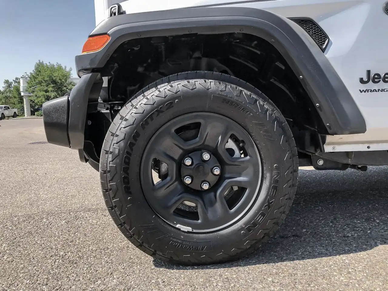 Jeep Wrangler - Image 10