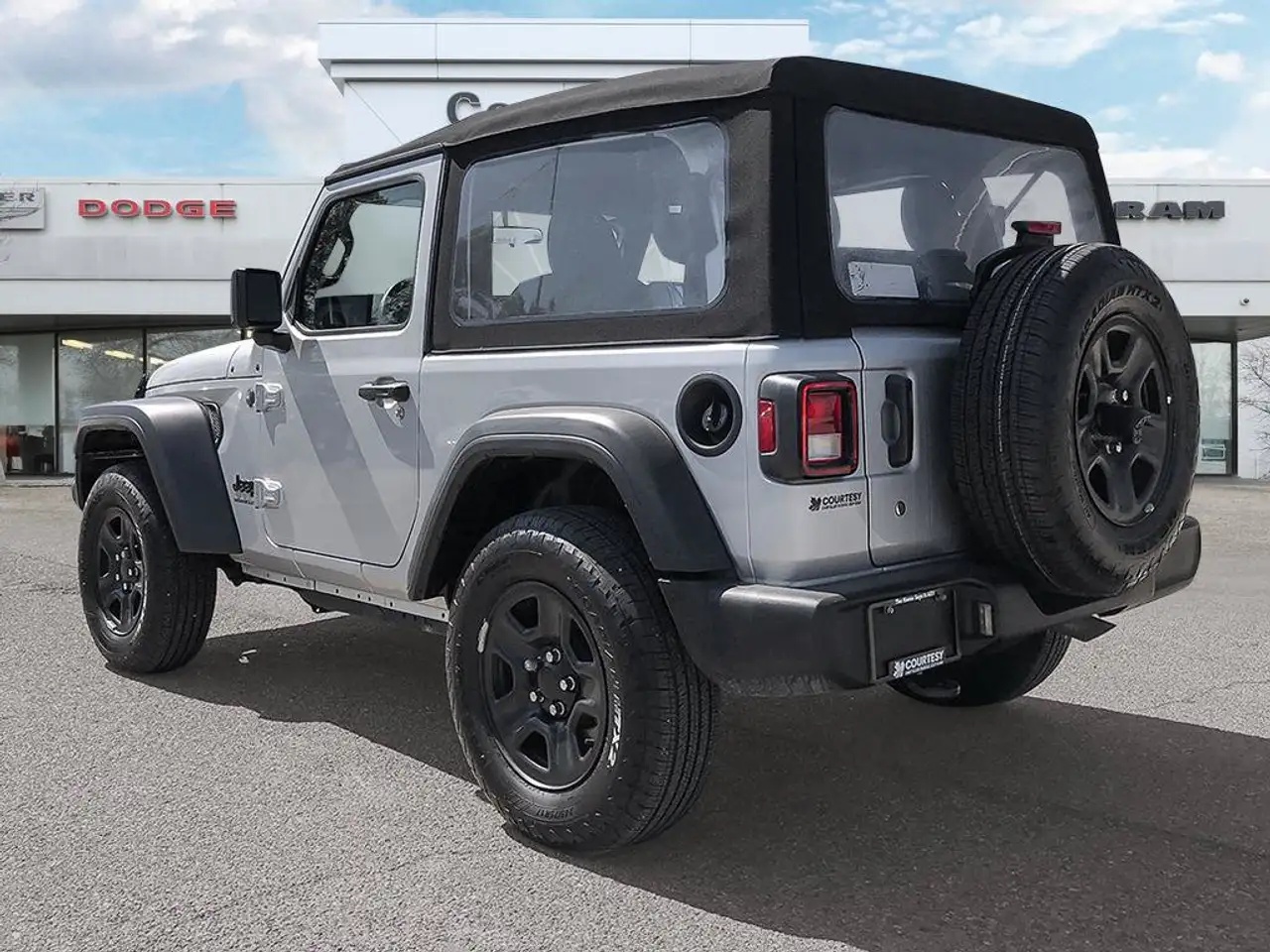 Jeep Wrangler - Image 4