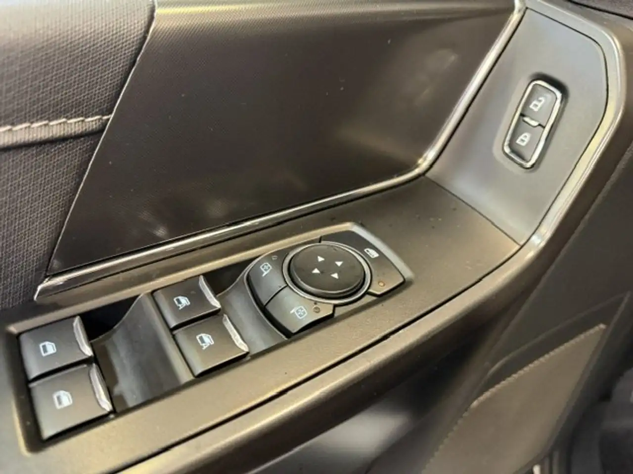 Ford F-150 - Image 22