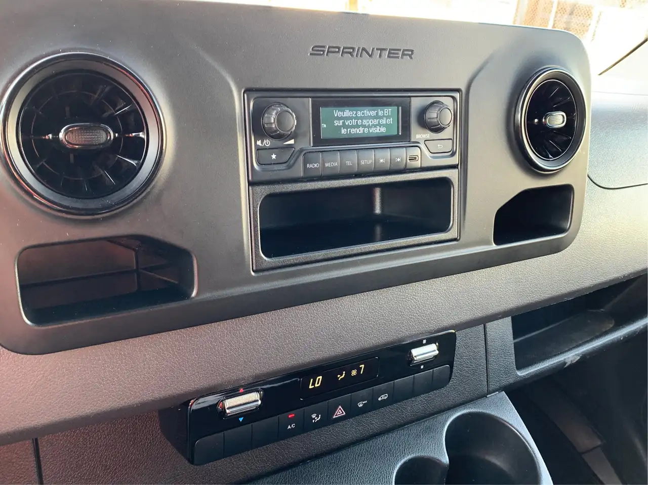 Mercedes-Benz Sprinter - Image 22
