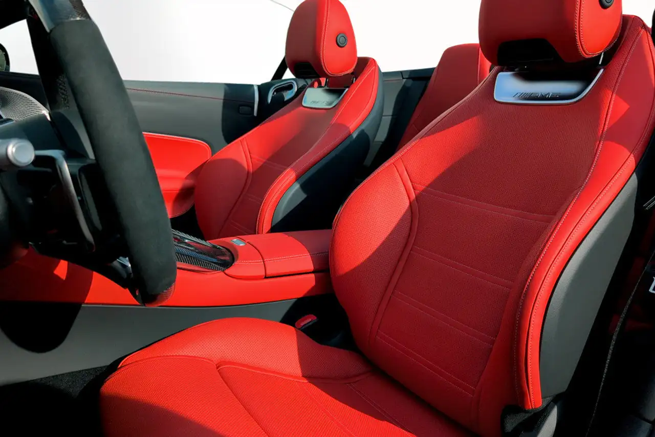 Mercedes-Benz SL - Image 10