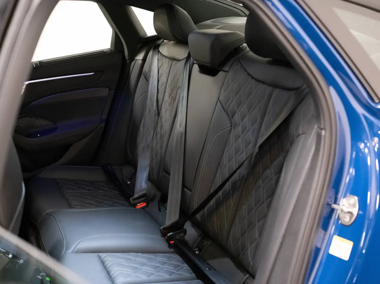 Audi A6 - Image 12
