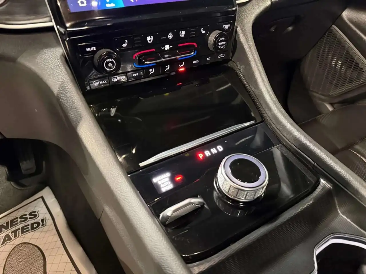 Jeep Grand Cherokee - Image 12