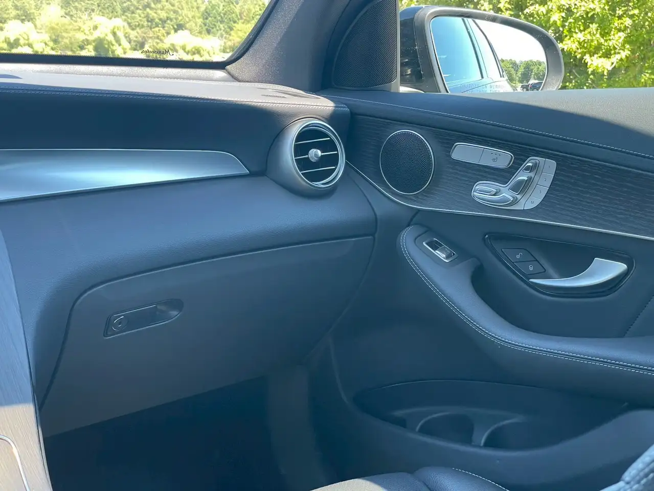 Mercedes-Benz GLC - Image 28