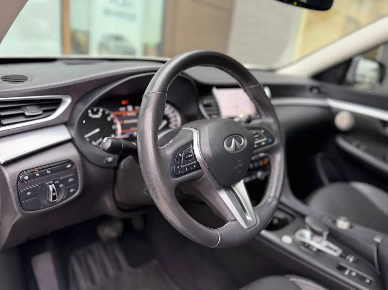 Infiniti QX50 - Image 16