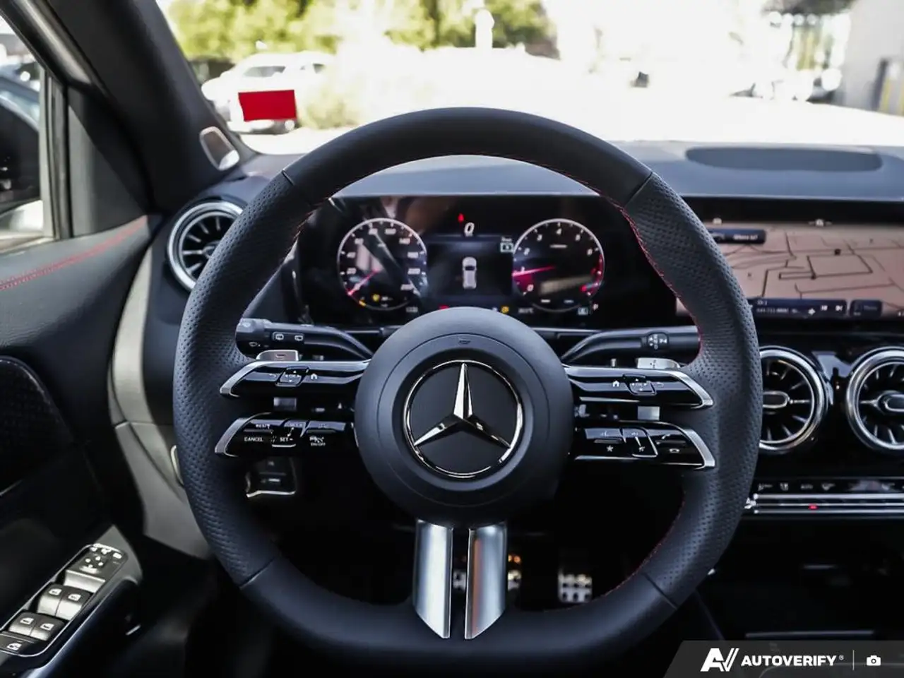 Mercedes-Benz GLA - Image 14