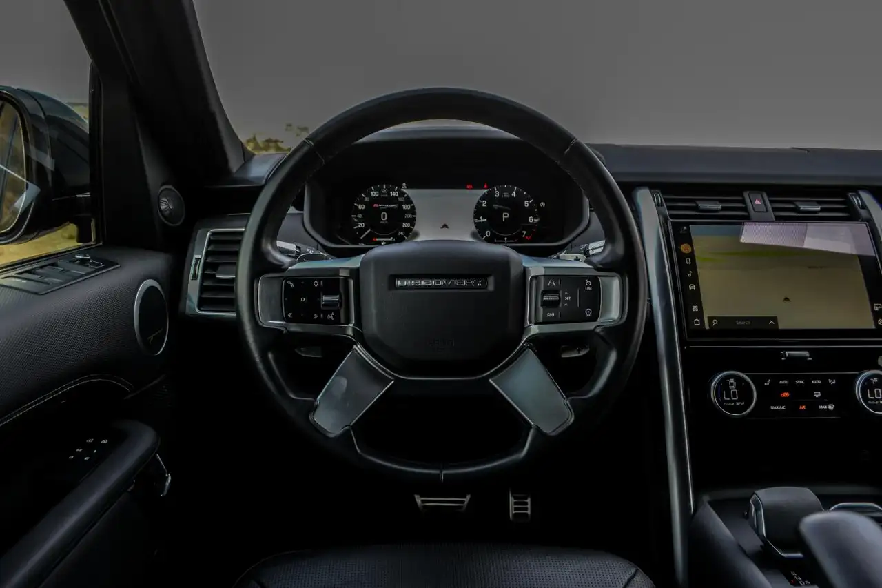 Land Rover Discovery - Image 12