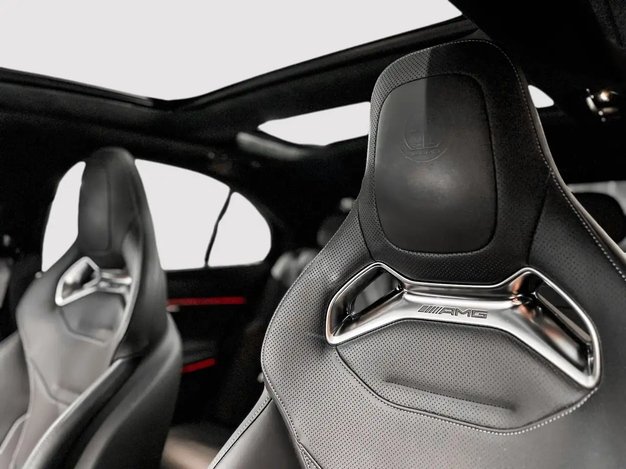 Mercedes-Benz E-Class - Image 28